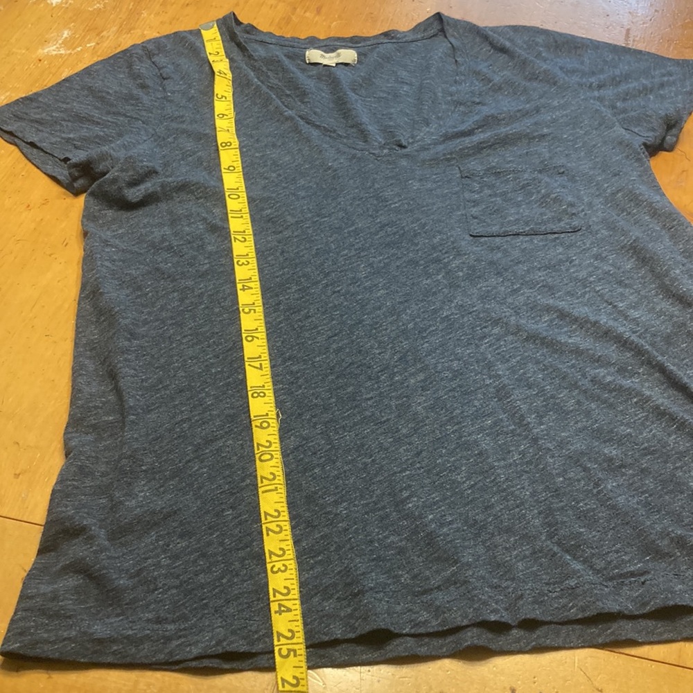 Madewell Whisper Cotton V-Neck T-Shirt - Picture 4 of 8